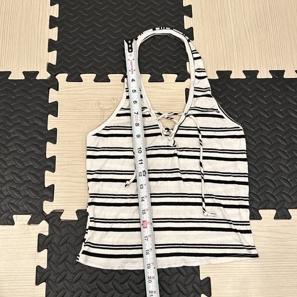 Tillys white and black striped halter stretchy full tilt brand size large NWT - Picture 5 of 11
